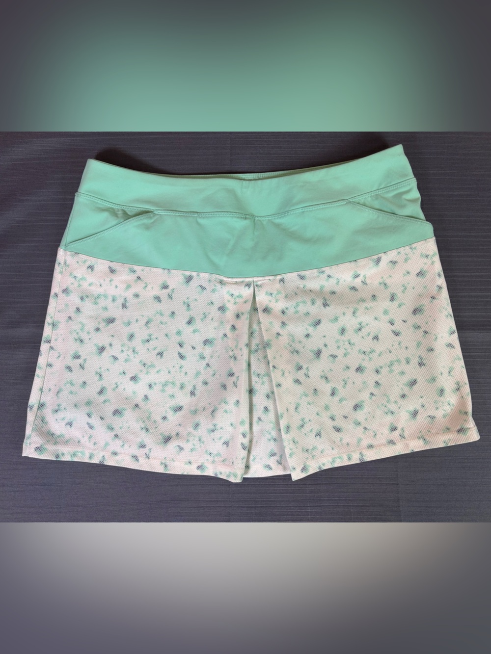 adidas Ultimate365 Women’s M Crystal Jade Printed Golf Skort IP4280